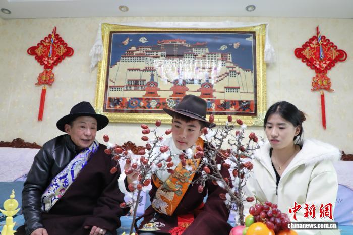 (新春见闻)青海湟源:日月山下藏乡年味浓